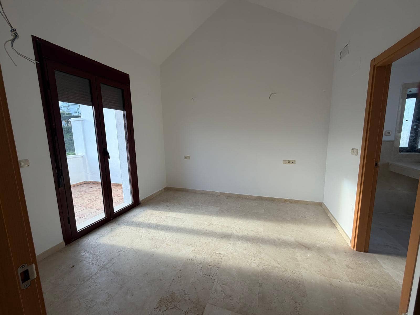 3 bedroom Terraced Villa for sale in Casares - € 511,000 (Ref: 9679082)