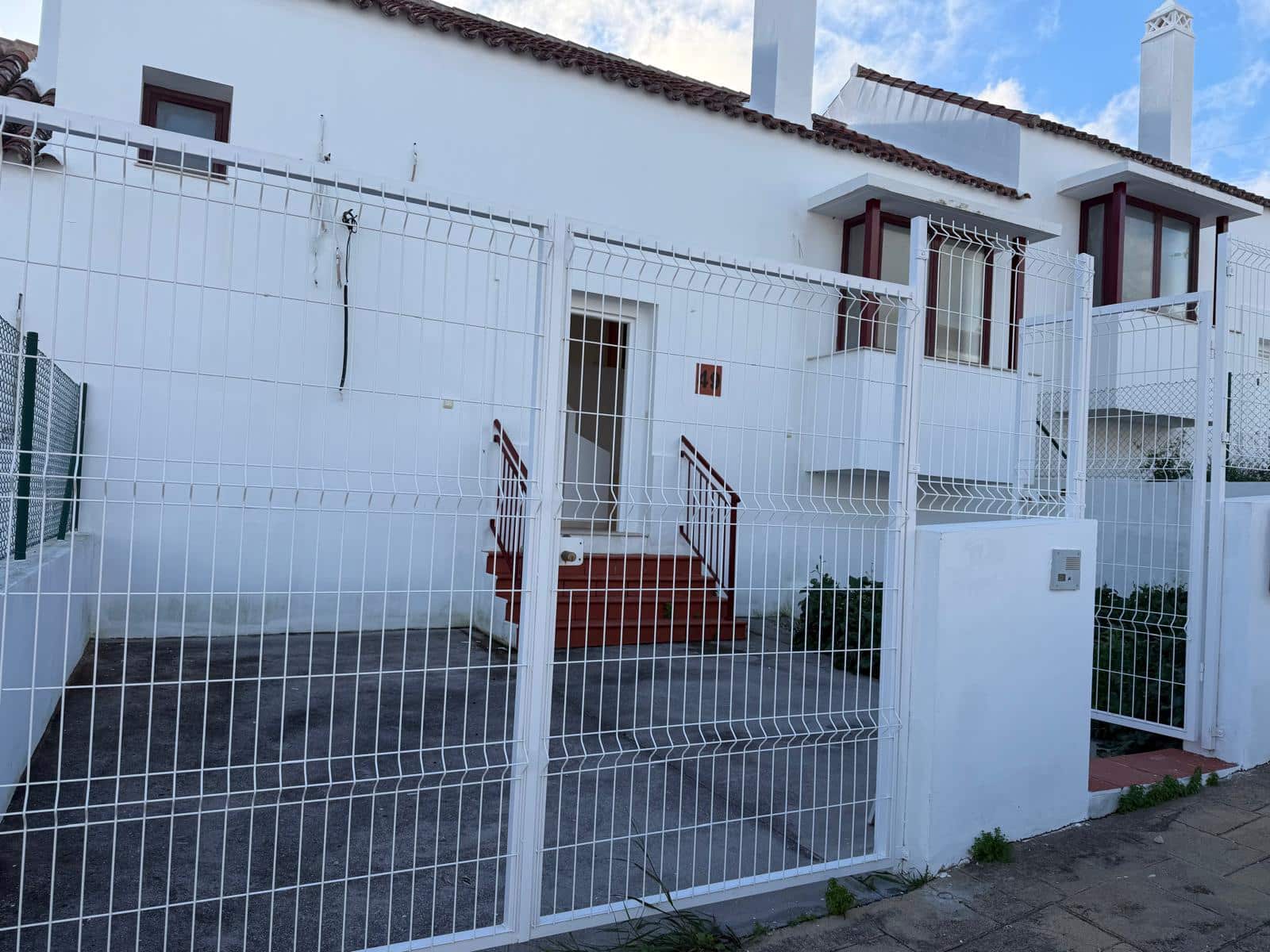 3 bedroom Terraced Villa for sale in Casares - € 511,000 (Ref: 9679082)