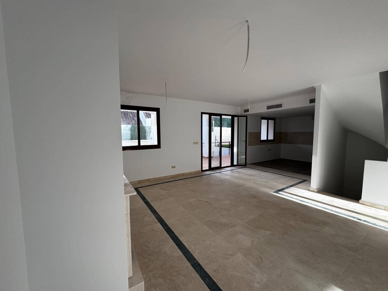 3 makuuhuone Rivitalo myytävänä paikassa Casares - 340 000 € (Ref: 9683900)