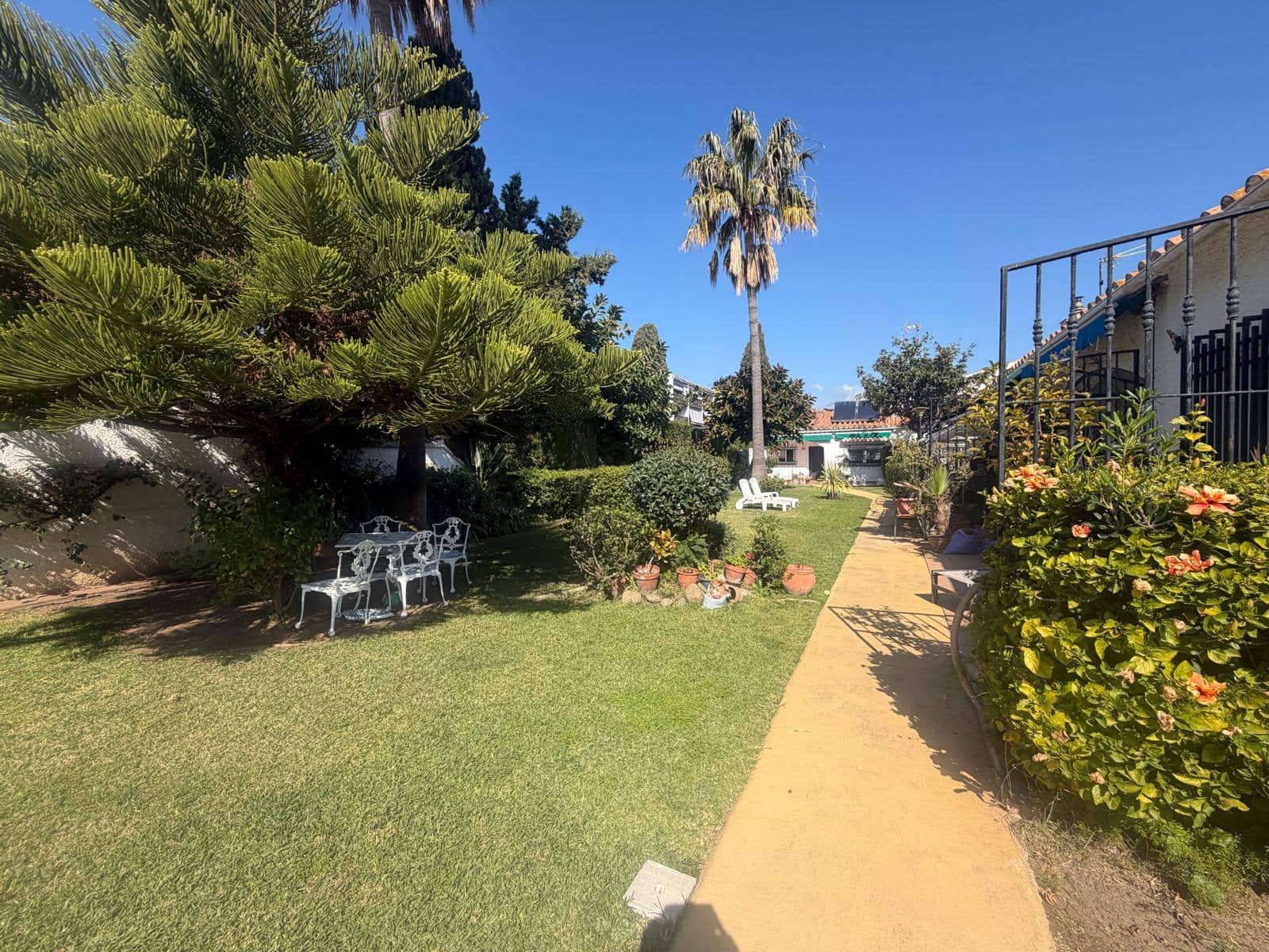 2 chambre Villa/Maison Mitoyenne à vendre à San Pedro de Alcantara avec piscine - 490 000 € (Ref: 9795664)