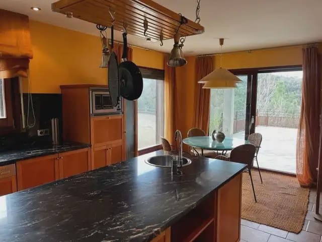 4 slaapkamer Villa te koop in Bescano met garage - € 1.090.000 (Ref: 9849992)