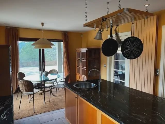 4 slaapkamer Villa te koop in Bescano met garage - € 1.090.000 (Ref: 9849992)