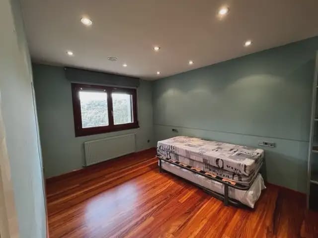 4 slaapkamer Villa te koop in Bescano met garage - € 1.090.000 (Ref: 9849992)