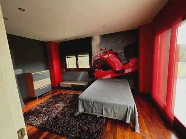 4 slaapkamer Villa te koop in Bescano met garage - € 1.090.000 (Ref: 9849992)