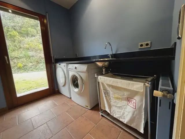 4 slaapkamer Villa te koop in Bescano met garage - € 1.090.000 (Ref: 9849992)