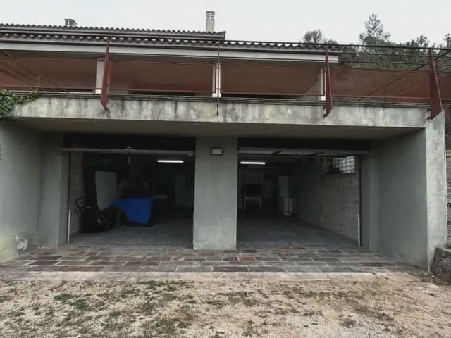 4 slaapkamer Villa te koop in Bescano met garage - € 1.090.000 (Ref: 9849992)
