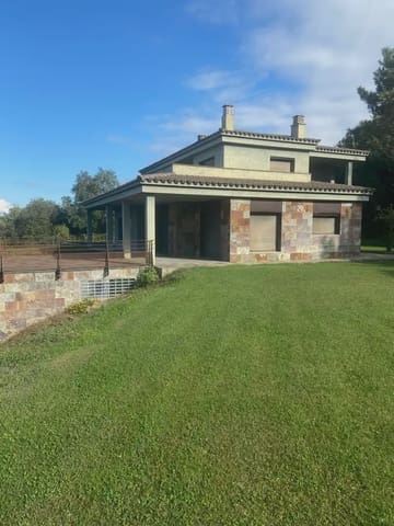 4 slaapkamer Villa te koop in Bescanó met garage - € 1.090.000 (Ref: 9849992)