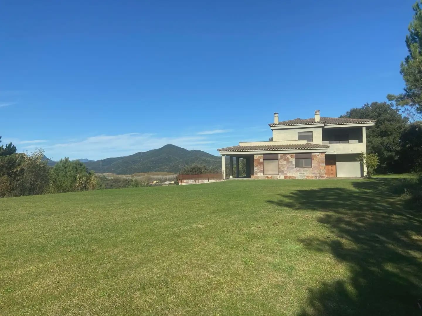 4 slaapkamer Villa te koop in Bescano met garage - € 1.090.000 (Ref: 9849992)