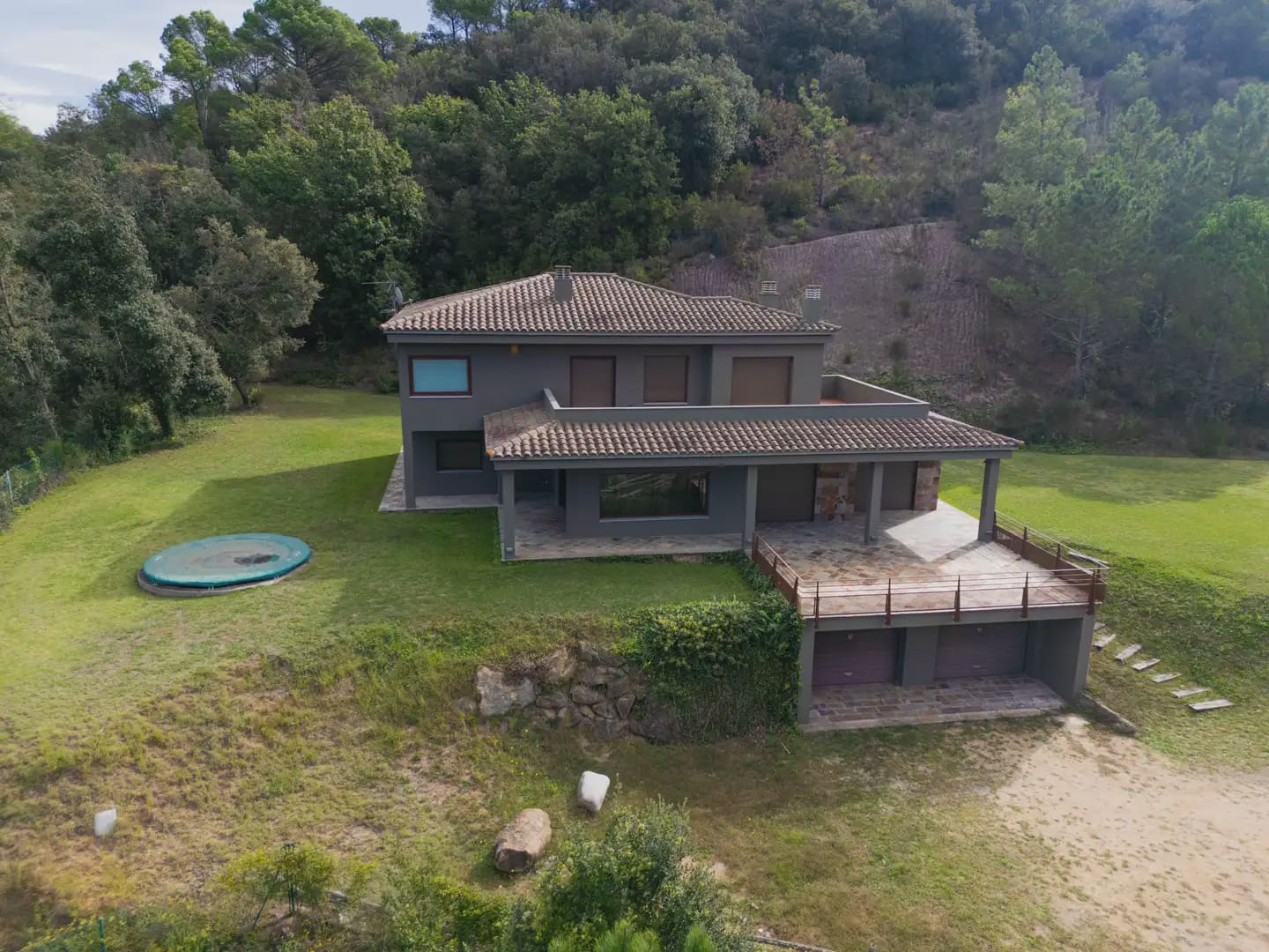 4 slaapkamer Villa te koop in Bescano met garage - € 1.090.000 (Ref: 9849992)