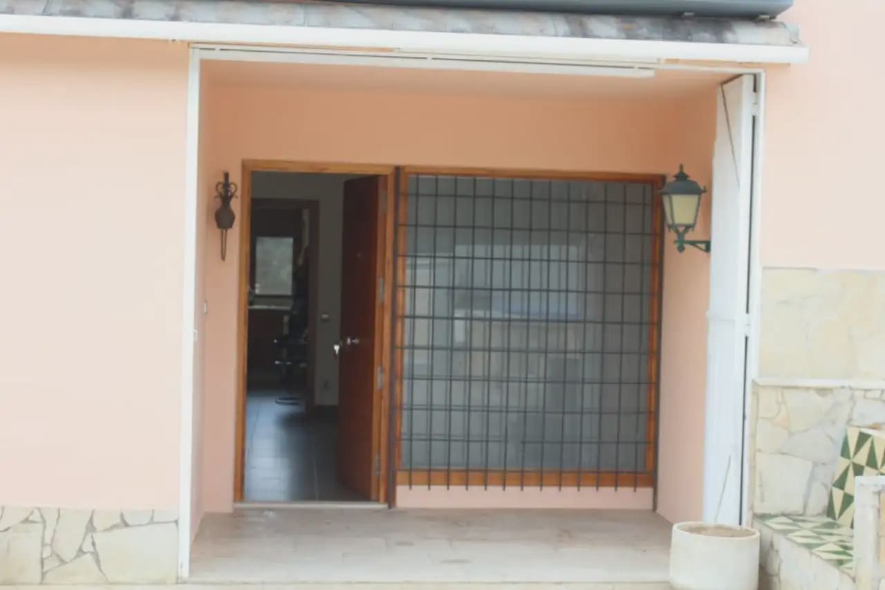 4 slaapkamer Villa te koop in Quart met zwembad garage - € 490.000 (Ref: 9849994)