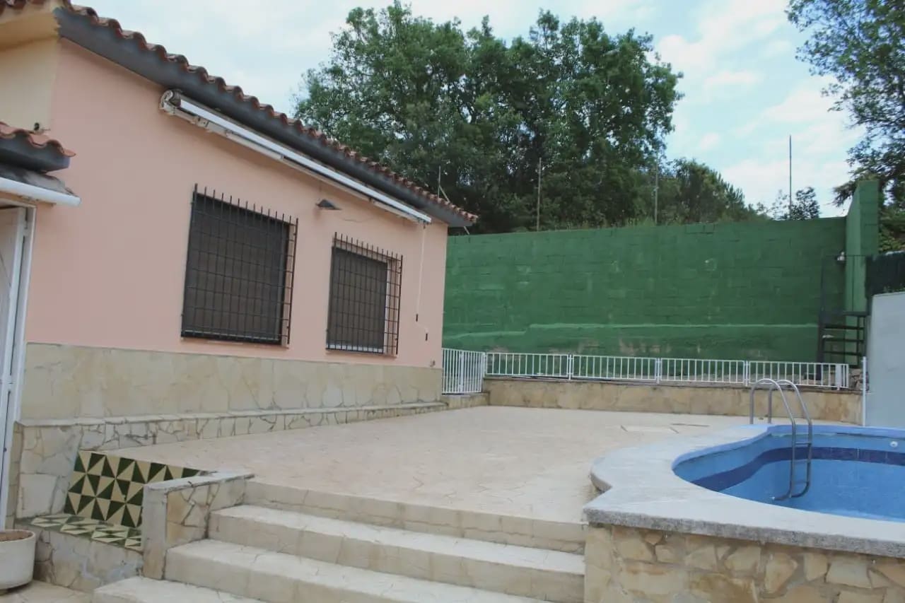 4 slaapkamer Villa te koop in Quart met zwembad garage - € 490.000 (Ref: 9849994)
