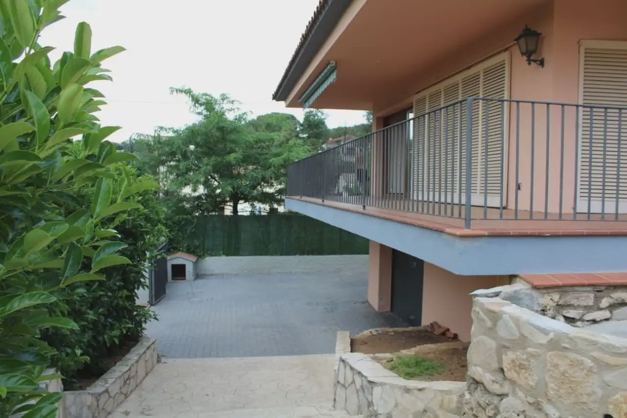4 slaapkamer Villa te koop in Quart met zwembad garage - € 490.000 (Ref: 9849994)
