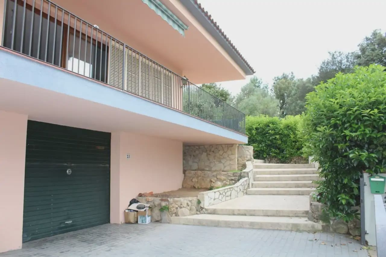 4 slaapkamer Villa te koop in Quart met zwembad garage - € 490.000 (Ref: 9849994)