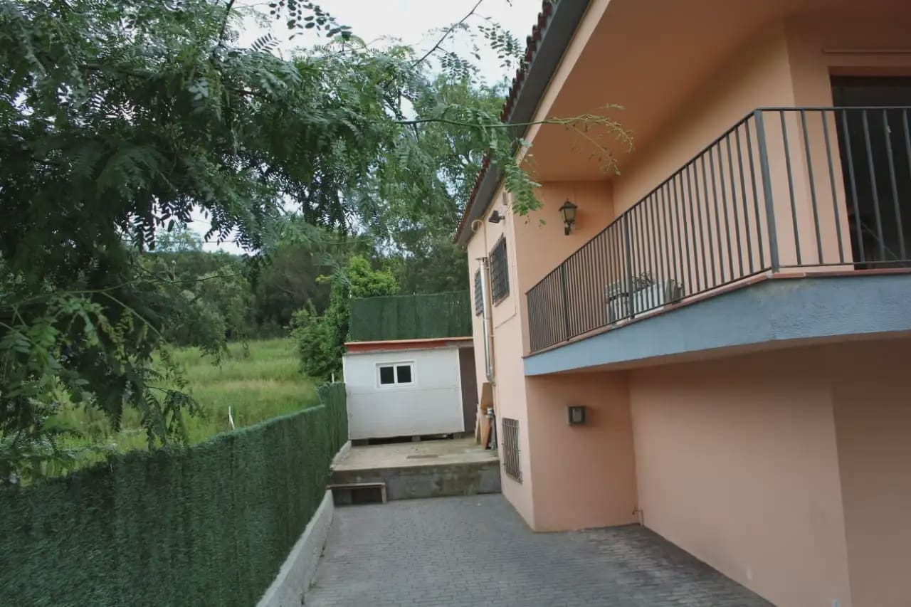 4 slaapkamer Villa te koop in Quart met zwembad garage - € 490.000 (Ref: 9849994)