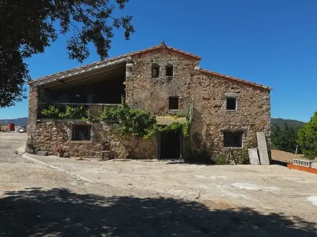 5 bedroom Finca/Country House for sale in Bescano with garage - € 475,000 (Ref: 9849998)