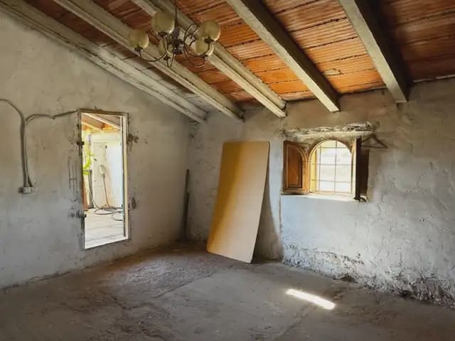 5 bedroom Finca/Country House for sale in Bescano with garage - € 475,000 (Ref: 9849998)
