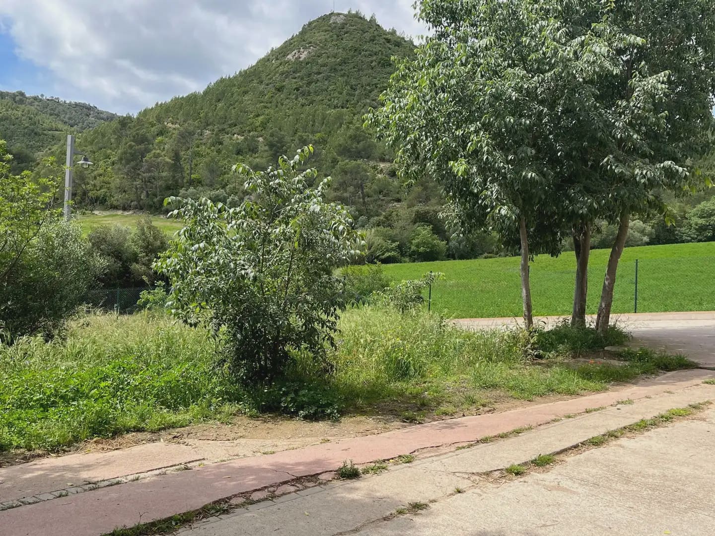 Building Plot for sale in Boadella d'Emporda - € 85,000 (Ref: 9850000)