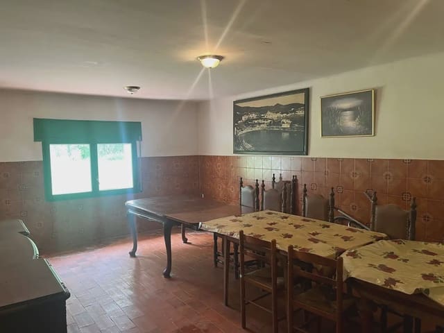 10 soveværelse Finca/Landehus til salg i Bescanó med garage - € 250.000 (Ref: 9850002)