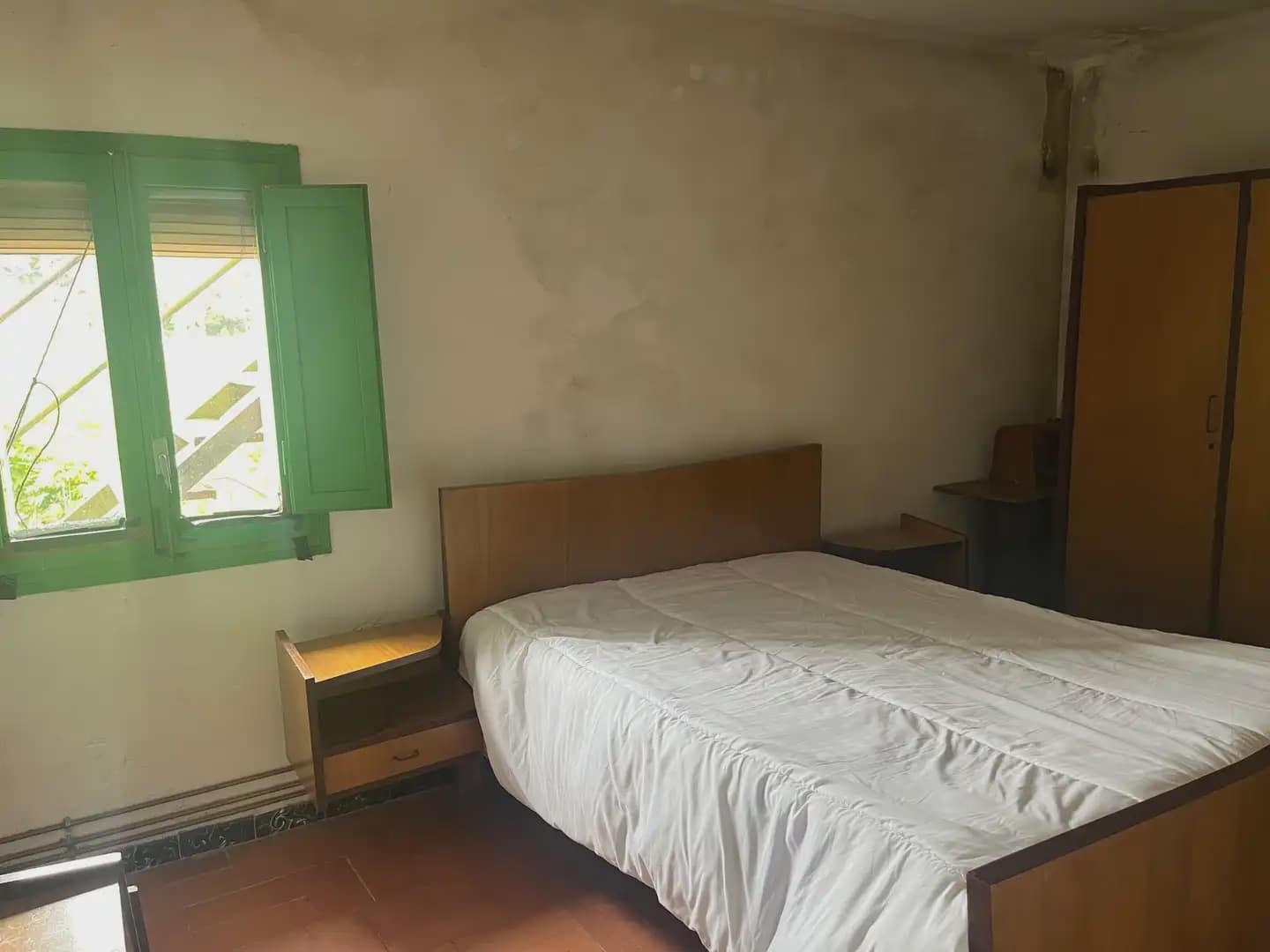 10 soveværelse Finca/Landehus til salg i Bescano med garage - € 250.000 (Ref: 9850002)