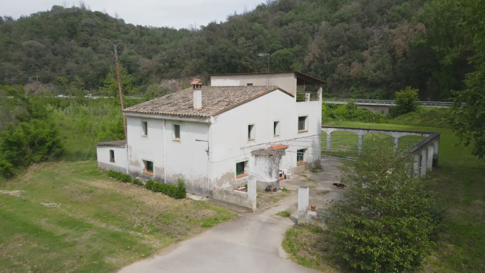 10 soveværelse Finca/Landehus til salg i Bescano med garage - € 250.000 (Ref: 9850002)