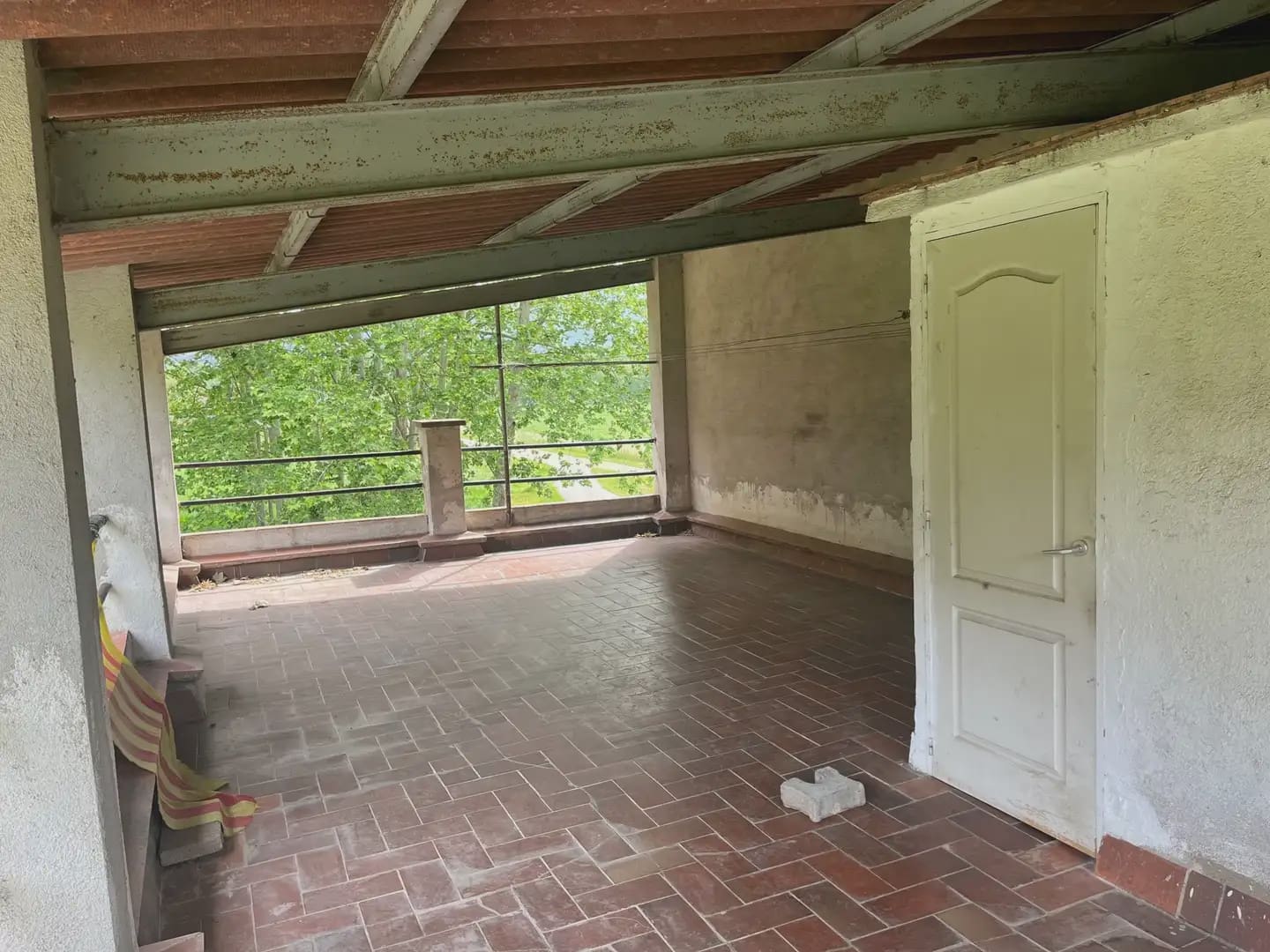 10 soveværelse Finca/Landehus til salg i Bescano med garage - € 250.000 (Ref: 9850002)