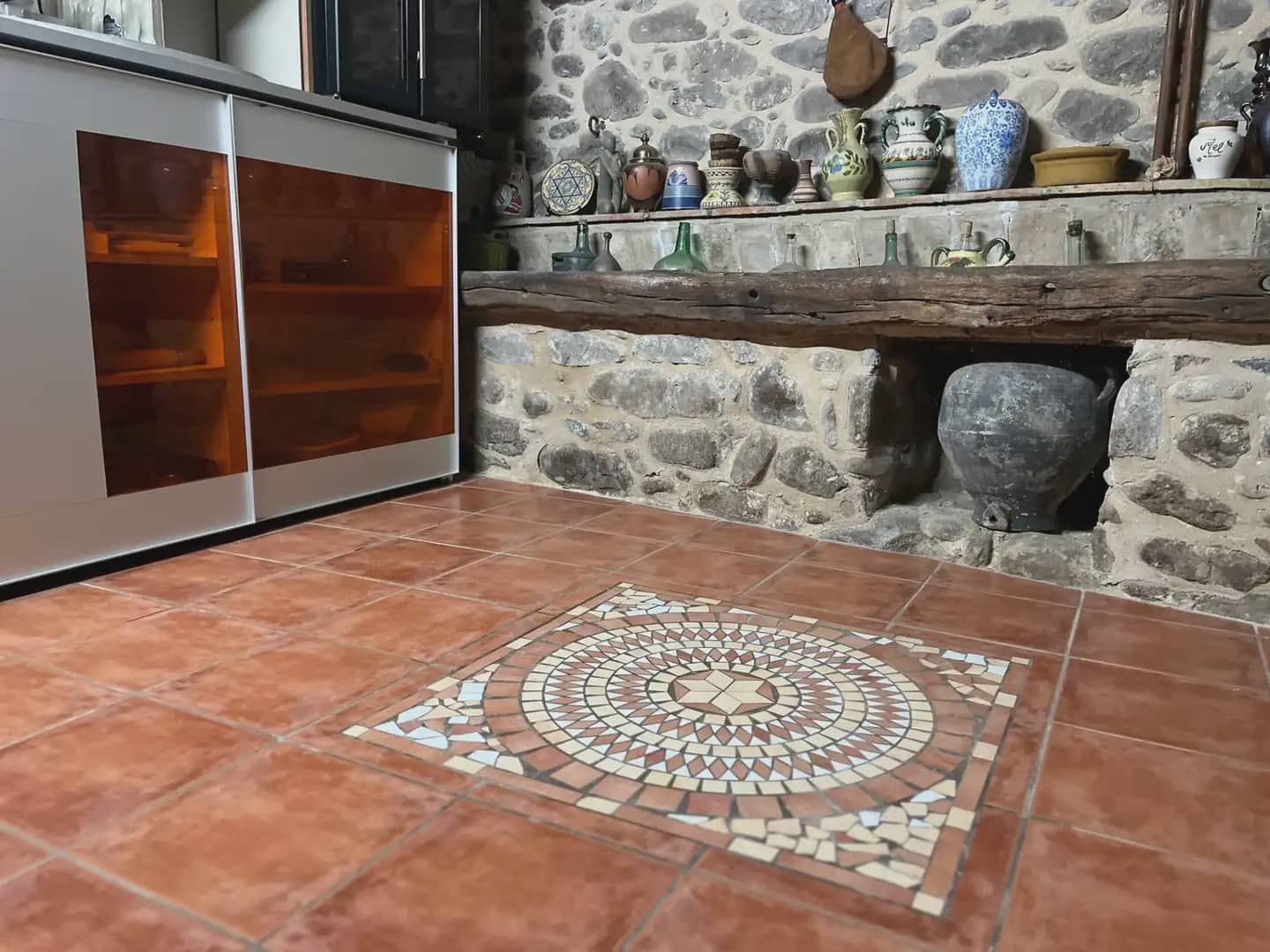 6 bedroom Semi-detached Villa for sale in Bescano with pool garage - € 350,000 (Ref: 9850008)