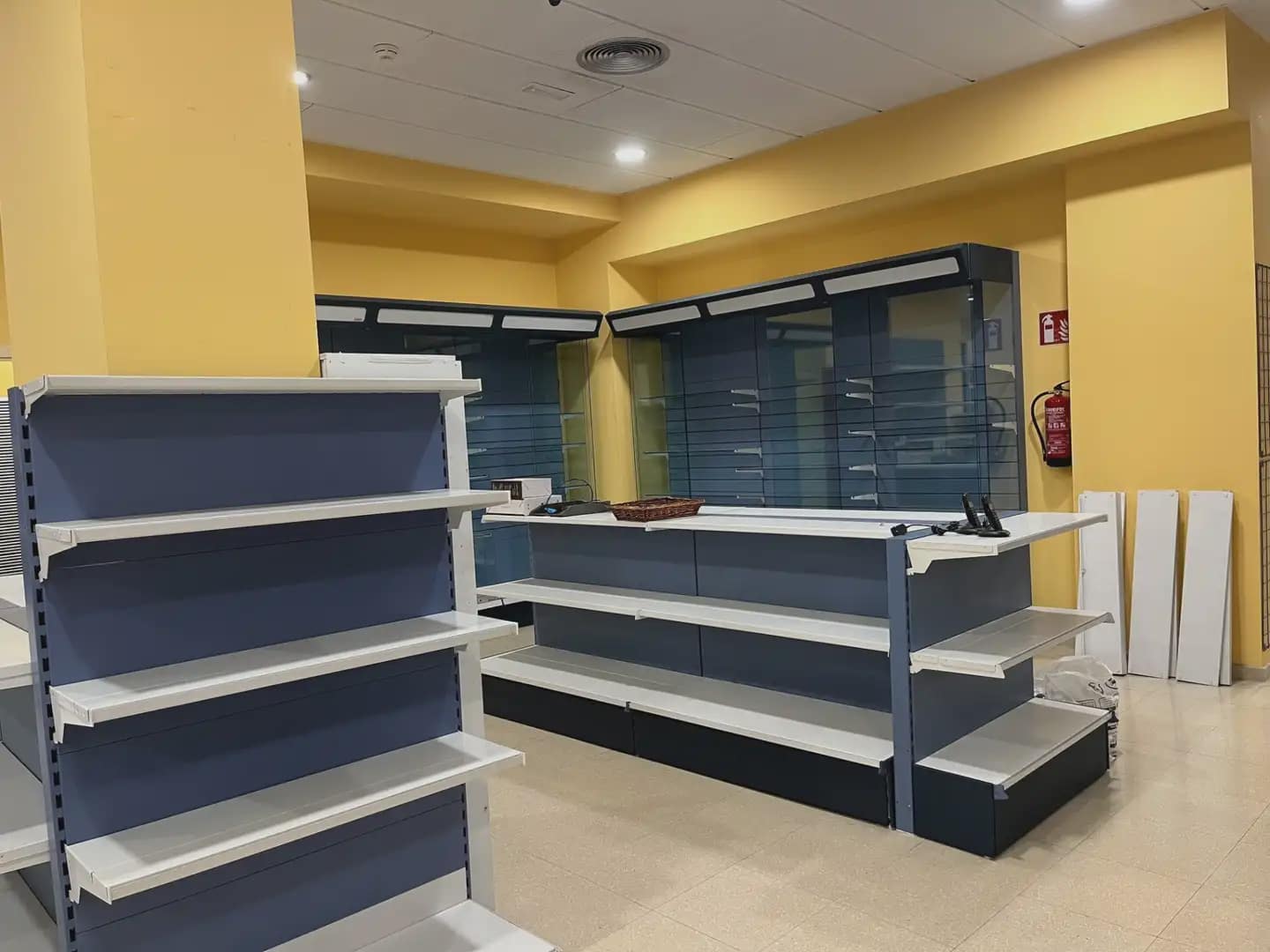 Commercial for sale in Girona city - € 743,000 (Ref: 9850016)