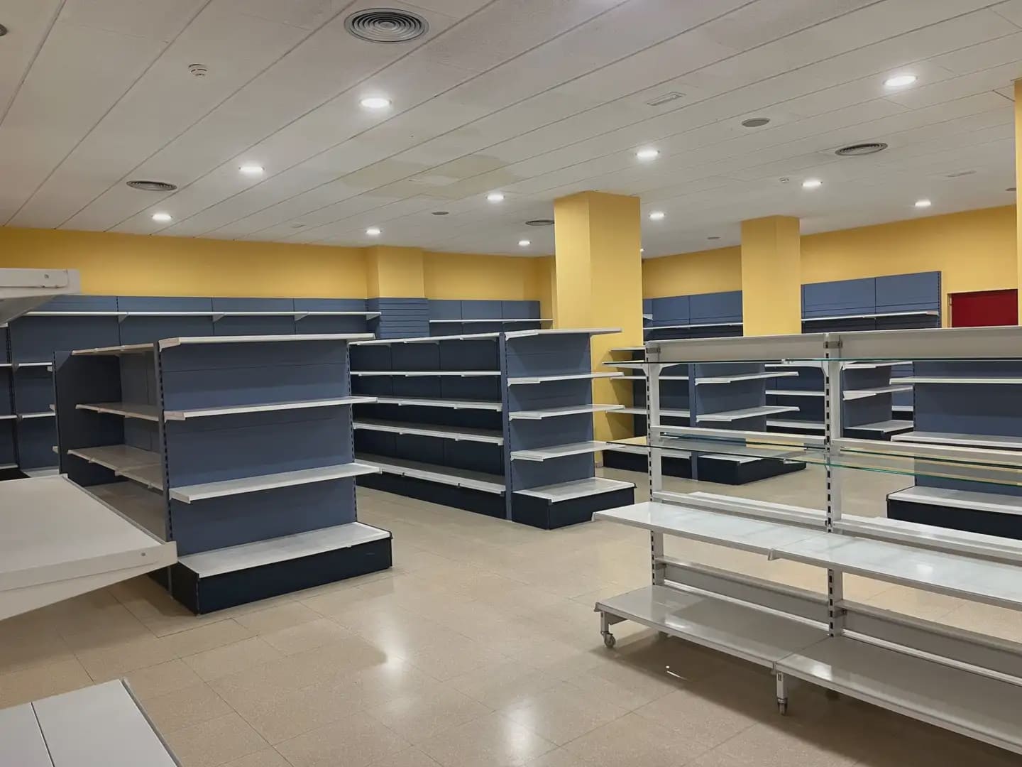 Commercial for sale in Girona city - € 743,000 (Ref: 9850016)
