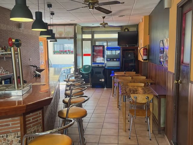 Commercial for sale in Sant Hilari Sacalm - € 225,000 (Ref: 9858887)