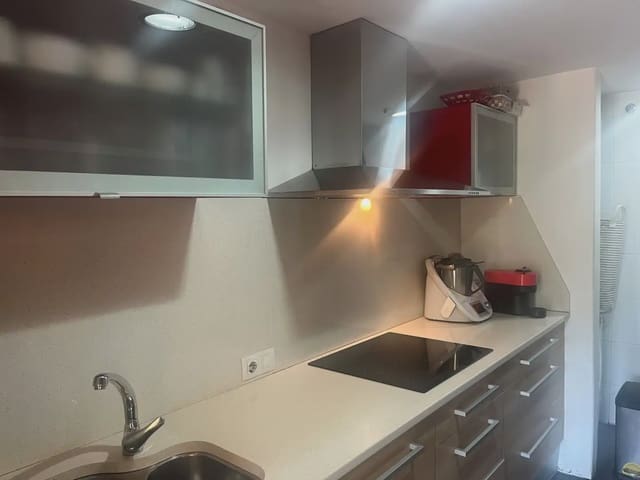 3 chambre Appartement à vendre à Bescanó avec garage - 295 000 € (Ref: 9868040)