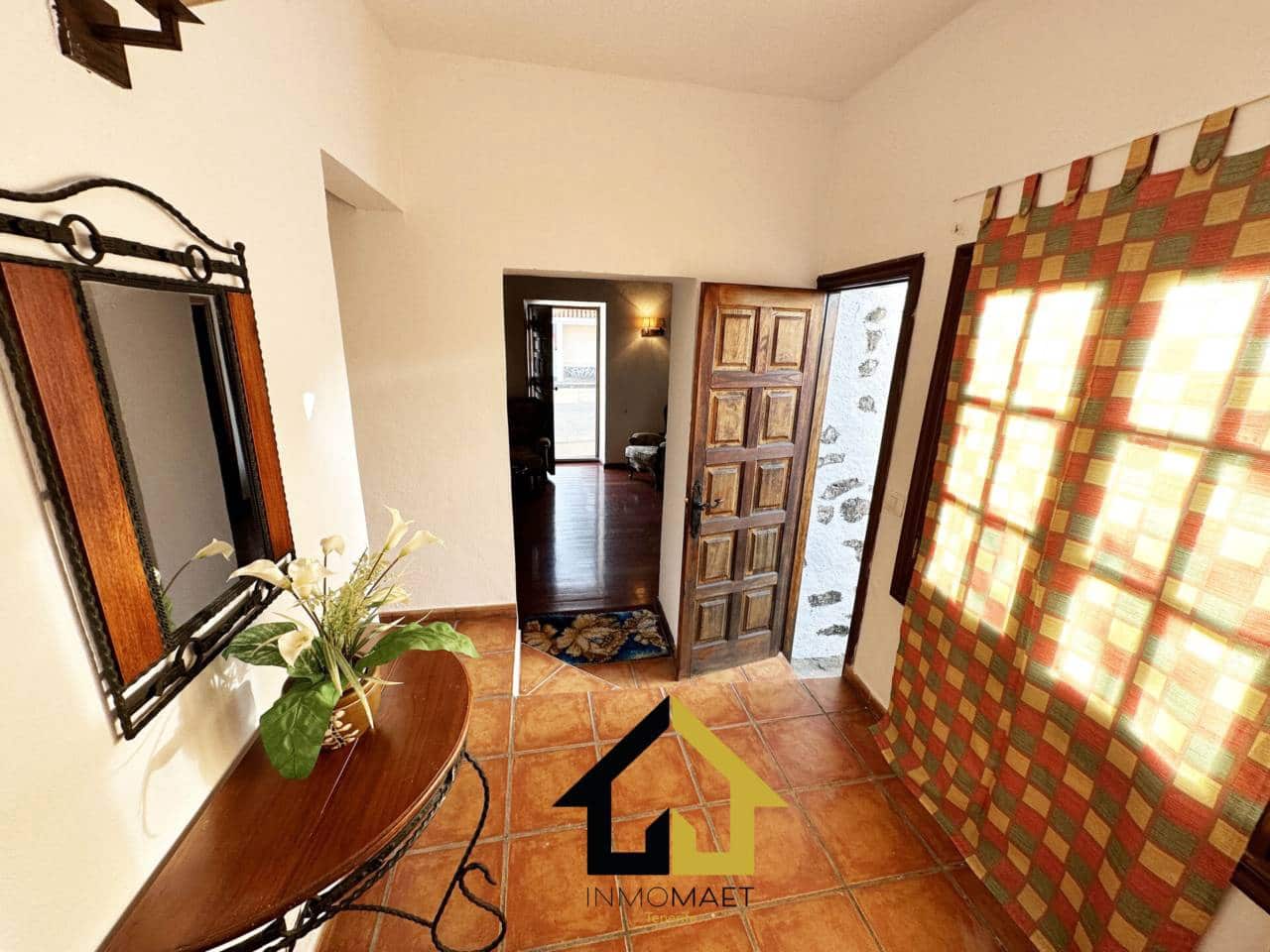 4 soveværelse Byhus til salg i Los Silos med garage - € 250.000 (Ref: 9618548)