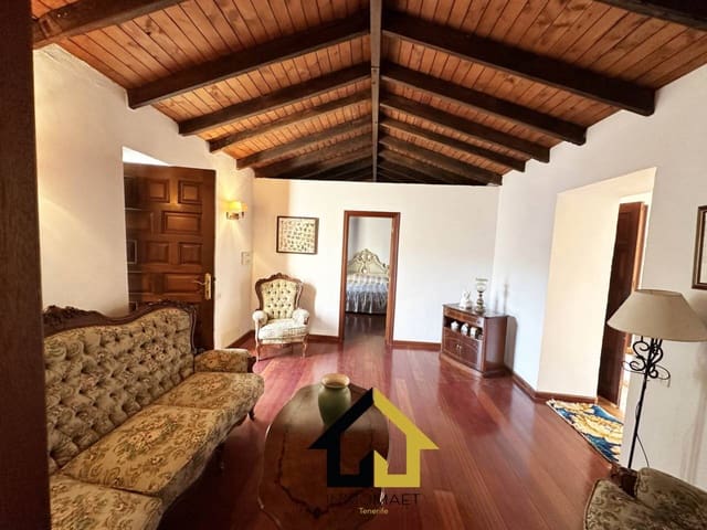 4 soveværelse Byhus til salg i Los Silos med garage - € 250.000 (Ref: 9618548)