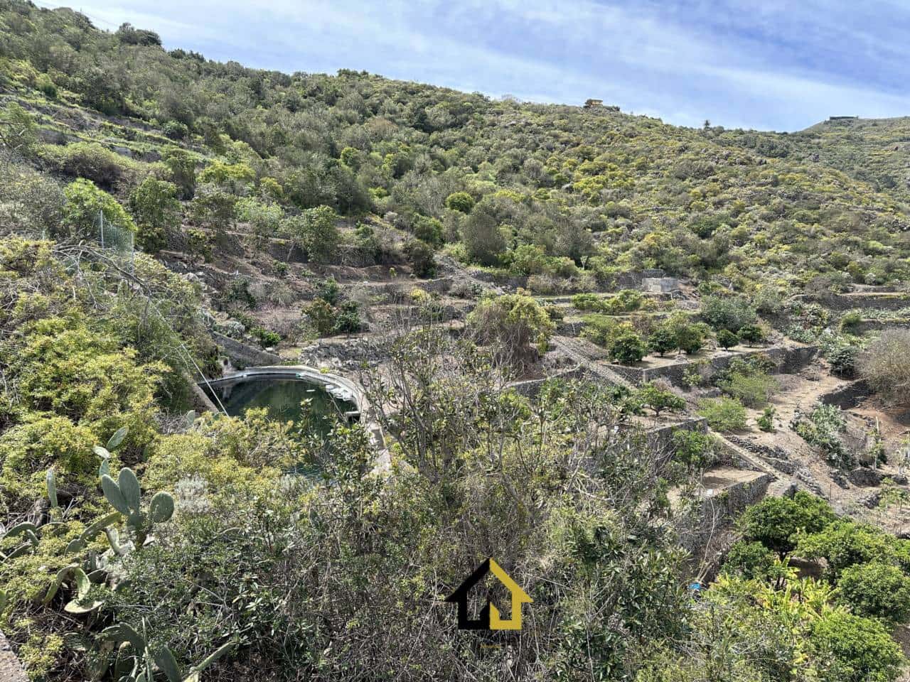 Grunde uden byggetilladelser til salg i El Tanque - € 250.000 (Ref: 9618549)