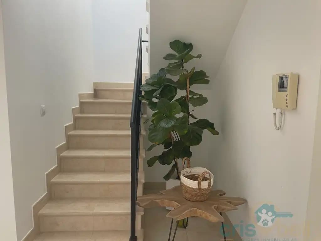 4 soveværelse Villa til salg i Purias med garage - € 265.000 (Ref: 9818531)