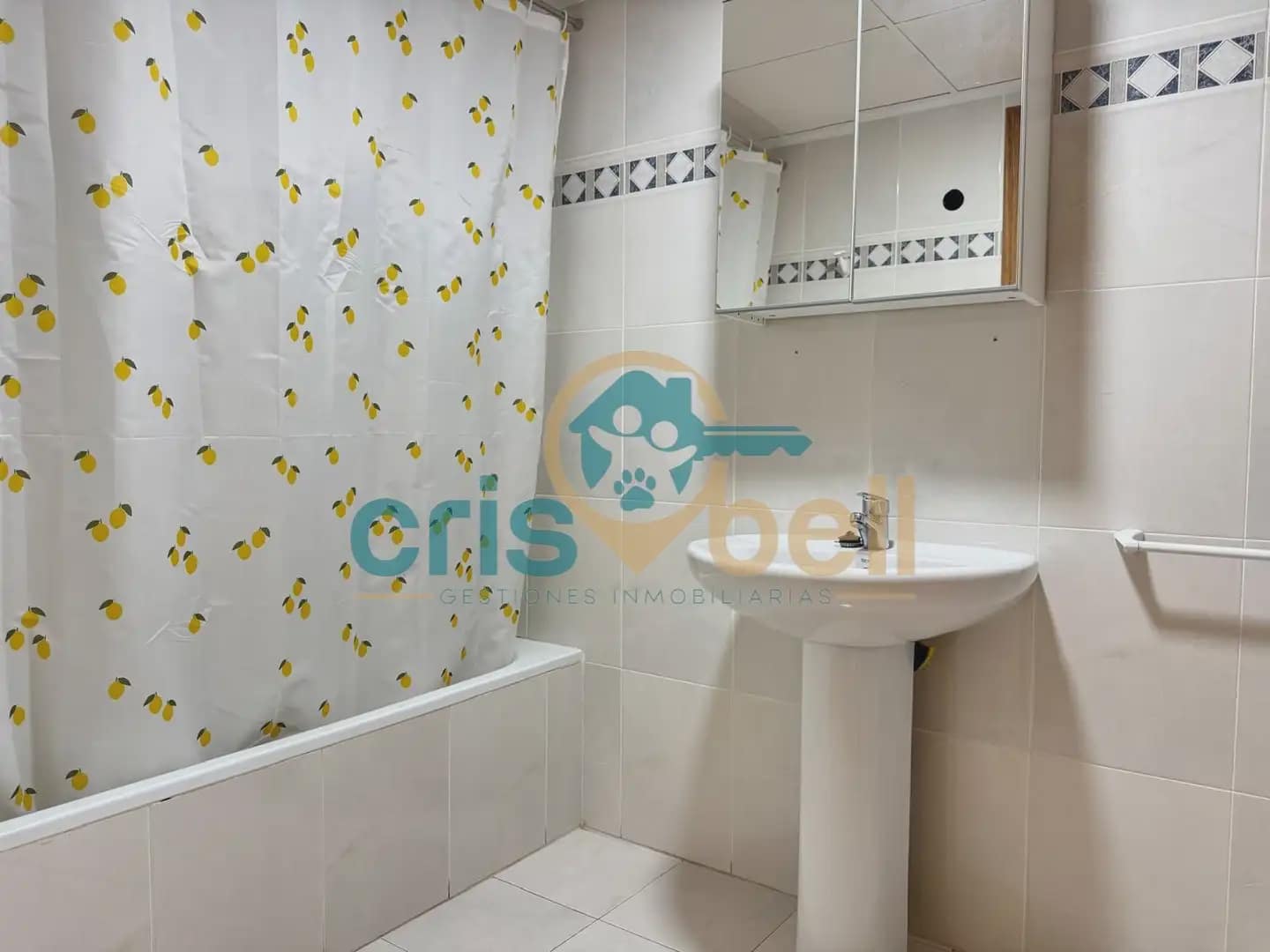 Piso de 4 habitaciones en Lorca en venta con garaje - 230.000 € (Ref: 9818555)