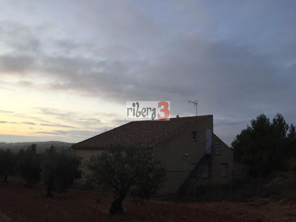 4 bedroom Finca/Country House for sale in Pozohondo - € 170,000 (Ref: 9879232)
