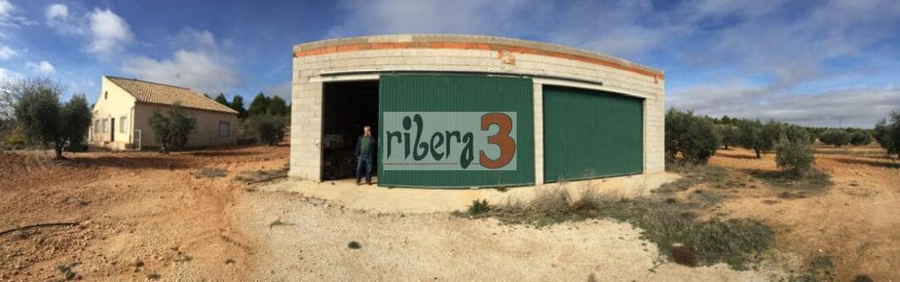 4 bedroom Finca/Country House for sale in Pozohondo - € 170,000 (Ref: 9879232)