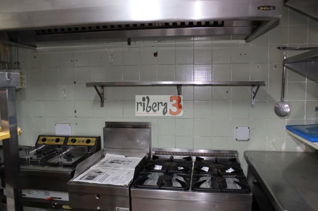 Commercieel te koop in Santiago de la Ribera, San Javier met garage - € 135.000 (Ref: 9879234)