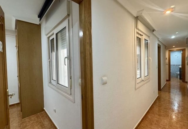 3 chambre Appartement à vendre à Centro - Muelle Pesquero, Torrevieja - 169 000 € (Ref: 9610275)