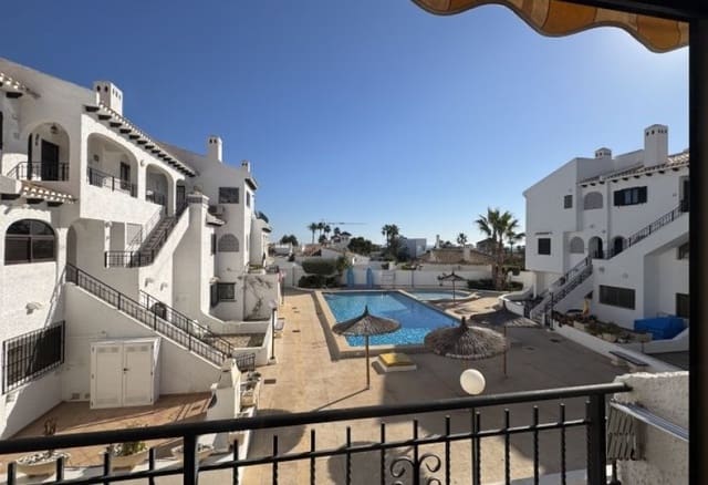 Apartamento de 2 habitaciones en Playa Flamenca, Orihuela en venta con piscina - 169.995 € (Ref: 9610277)