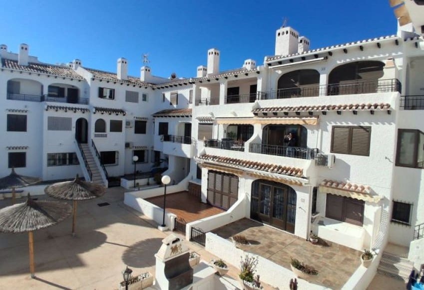 2 sovrum Lägenhet till salu i Orihuela Costa med pool - 169 995 € (Ref: 9610277)