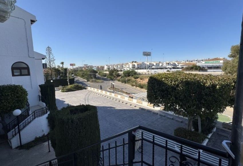 2 sovrum Lägenhet till salu i Orihuela Costa med pool - 169 995 € (Ref: 9610277)