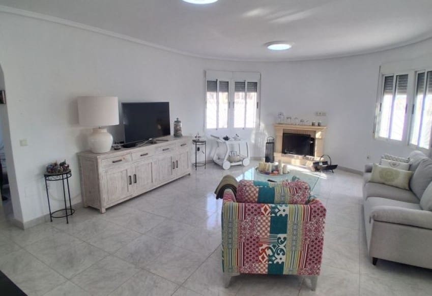 Chalet de 5 habitaciones en Rojales en venta con piscina - 539.995 € (Ref: 9610278)