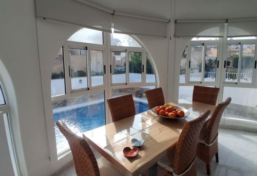 Chalet de 5 habitaciones en Rojales en venta con piscina - 539.995 € (Ref: 9610278)