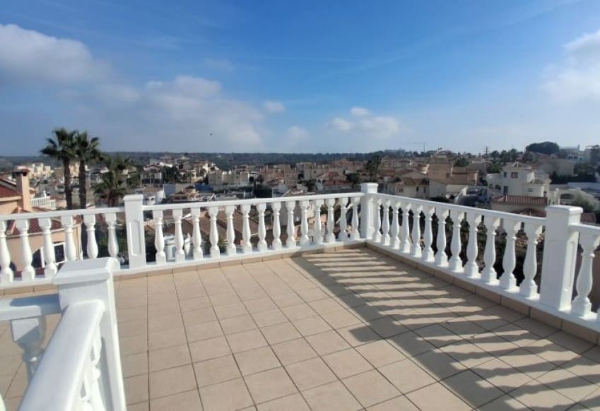 Chalet de 5 habitaciones en Rojales en venta con piscina - 539.995 € (Ref: 9610278)