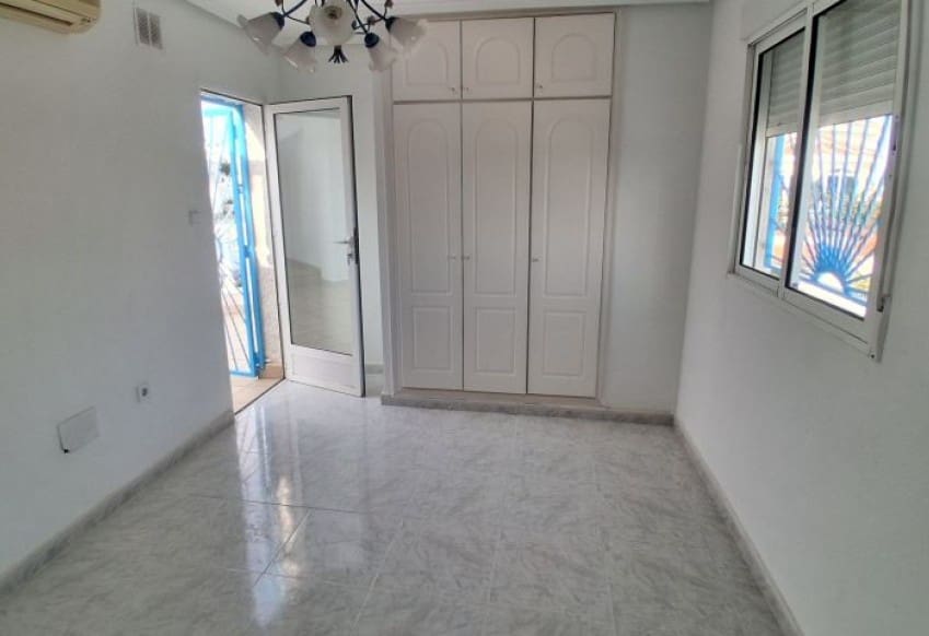 Chalet de 5 habitaciones en Rojales en venta con piscina - 539.995 € (Ref: 9610278)