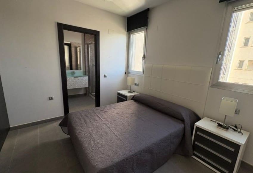 2 chambre Appartement à vendre à Torrevieja avec piscine - 369 995 € (Ref: 9610279)