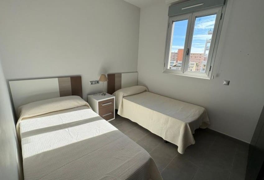 2 chambre Appartement à vendre à Torrevieja avec piscine - 369 995 € (Ref: 9610279)