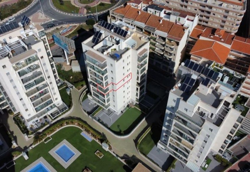 2 bedroom Apartment for sale in Torrevieja with pool - € 362,995 (Ref: 9610279)