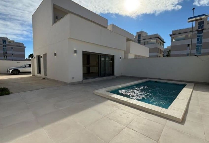 3 bedroom Villa for sale in Orihuela Costa with pool - € 439,900 (Ref: 9610281)